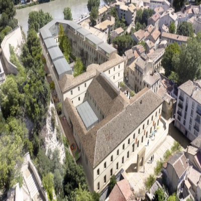 Cour des Doms